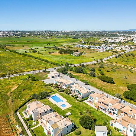 A Vilita Beach Apartment Pera Bagian luar foto