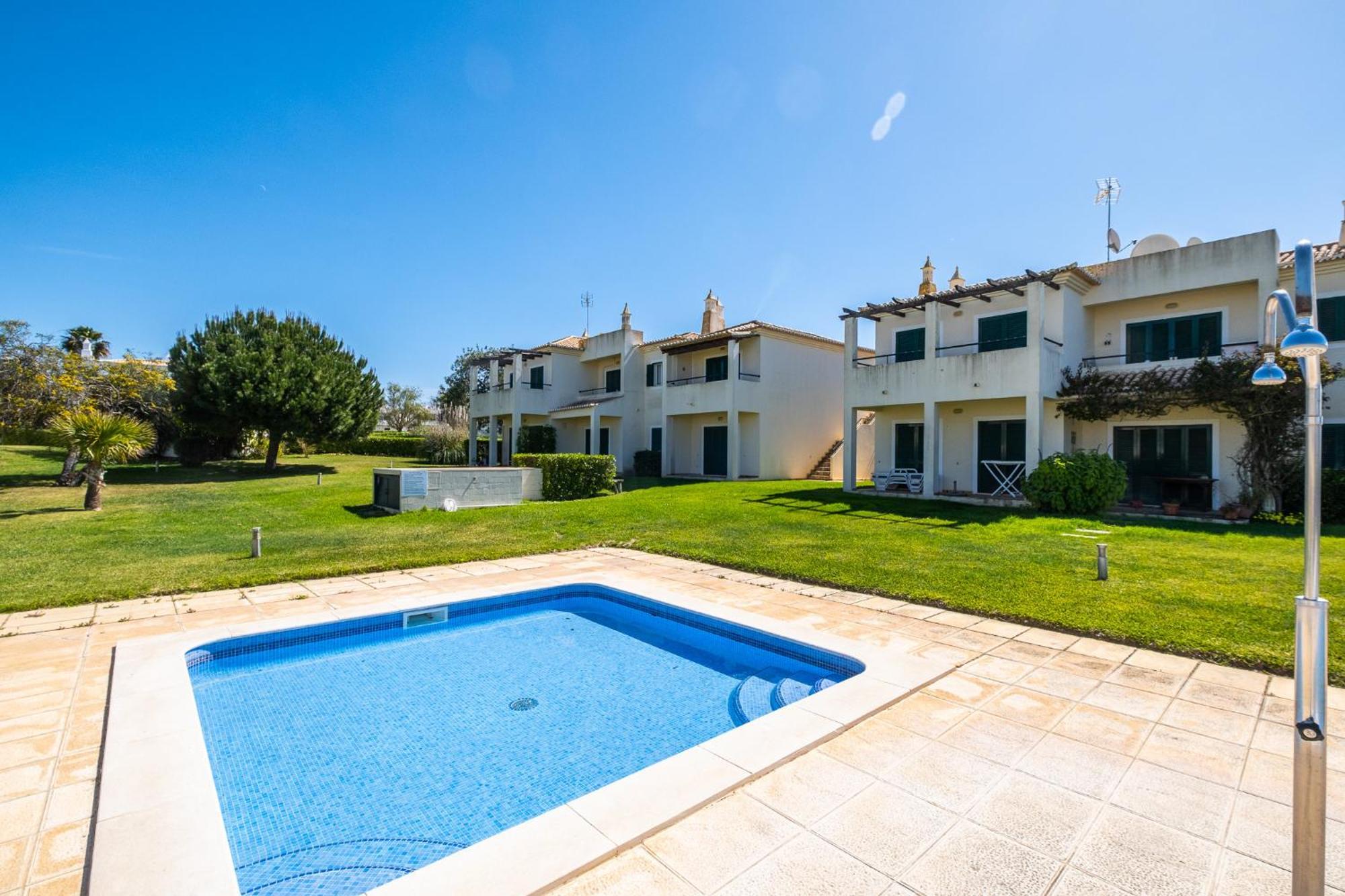 A Vilita Beach Apartment Pera Bagian luar foto