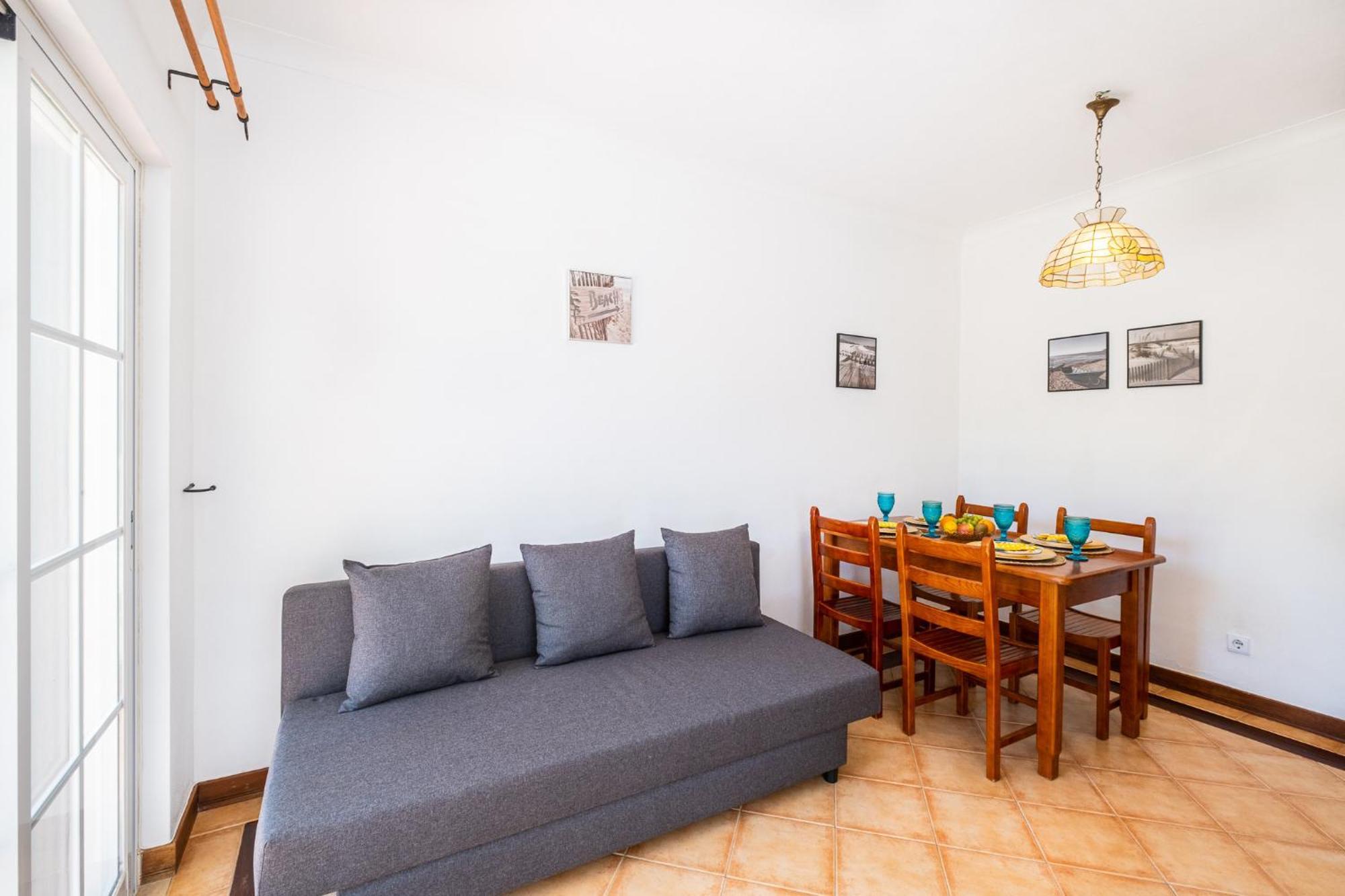 A Vilita Beach Apartment Pera Bagian luar foto