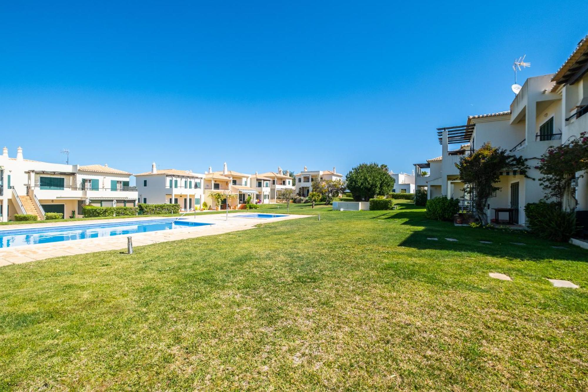 A Vilita Beach Apartment Pera Bagian luar foto
